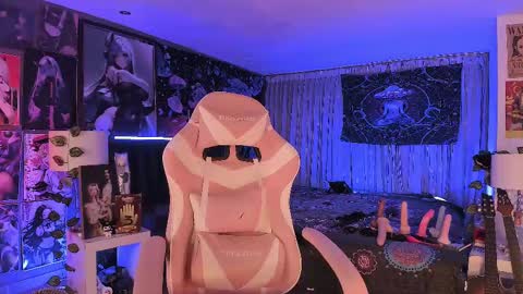 L A N A  online show from March 2025 01:12:01 AM