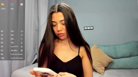 Lana online show from November 2025 02:51:02 PM