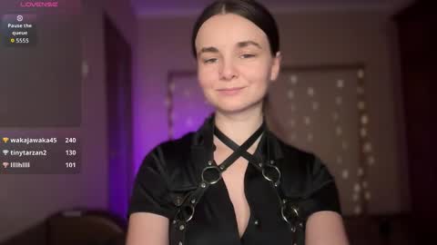 Lana online show from November 2025 10:10:02 PM