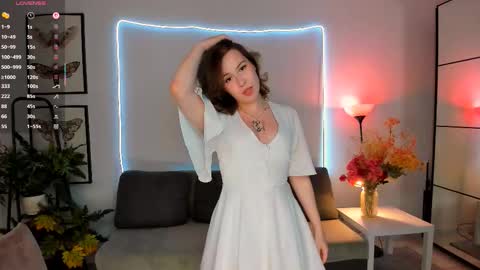 Lana online show from November 2025 09:14:02 PM