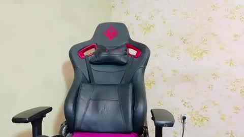 Lana online show from December 2024 05:47:02 PM