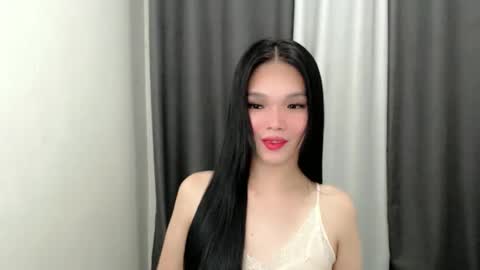lanawyatt_ online show from October 2025 08:42:01 PM