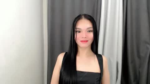 lanawyatt_ online show from November 2025 02:50:01 PM