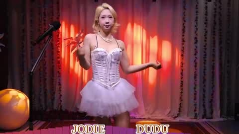 Snapshot of lankwaifong_cindy chatting on May 2026 03:02:01 AM lankwaifong_cindy online show from May 2026 03:02:01 AM