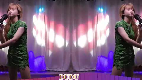 Snapshot of lankwaifong_cindy chatting on May 2026 03:25:01 AM lankwaifong_cindy online show from May 2026 03:25:01 AM