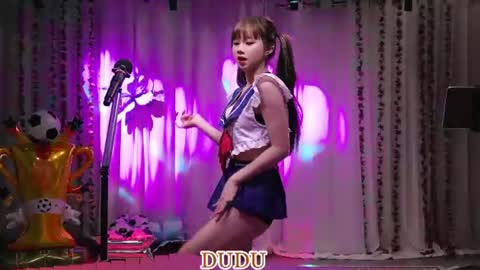 Snapshot of lankwaifong_cindy chatting on June 2026 03:04:01 AM lankwaifong_cindy online show from June 2026 03:04:01 AM
