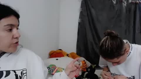 LANNIE   online show from January 2025 02:35:01 AM