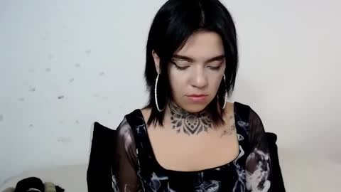 LANNIE   online show from January 2025 09:10:01 PM