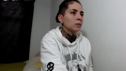 LANNIE   online show from March 2025 09:43:01 PM