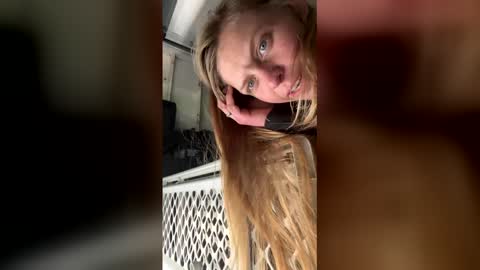 laquail online show from April 2026 01:25:02 PM