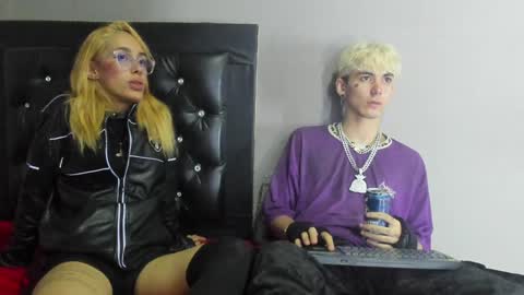 Snapshot of lara_and_caleb chatting on February 2025 06:25:02 AM lara_and_caleb online show from February 2025 06:25:02 AM