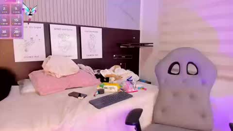 Snapshot of lara_as chatting on September 2025 06:02:02 AM lara_as online show from September 2025 06:02:02 AM