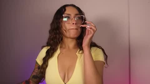 Lara online show from January 2026 11:31:01 PM