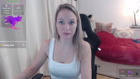 Snapshot of lara_c_rau chatting on January 2026 05:15:02 PM Lara online show from January 2026 05:15:02 PM