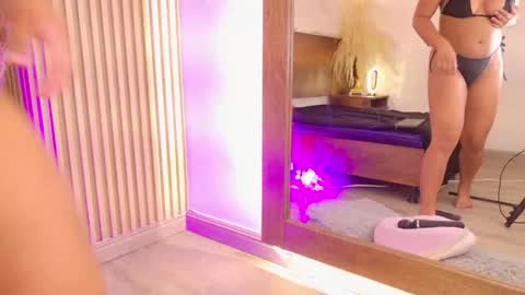 lara_curly online show from April 2026 10:51:01 AM