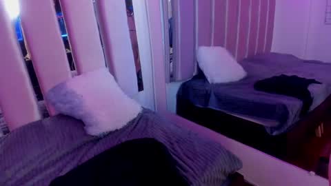 Laura online show from February 2025 06:42:02 PM