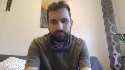 laraaan online show from December 2025 01:07:01 PM