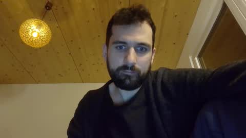 laraaan online show from March 2026 06:25:02 PM