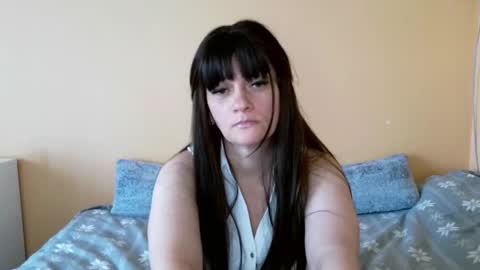 laraamoon online show from March 2026 01:05:01 PM