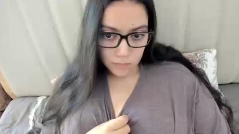 Snapshot of laracamille chatting on March 2026 03:39:01 PM lara online show from March 2026 03:39:01 PM