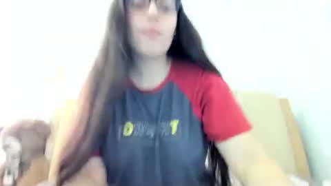 Snapshot of laracamille chatting on March 2026 03:50:01 PM lara online show from March 2026 03:50:01 PM