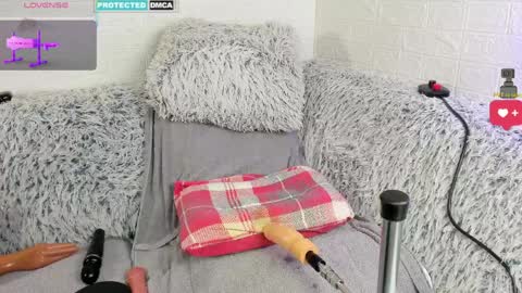 Lara online show from March 2026 09:15:01 PM