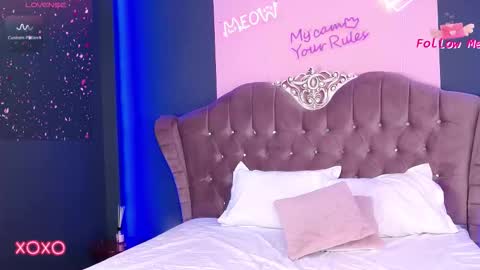 LaraKent online show from September 2025 05:01:02 PM