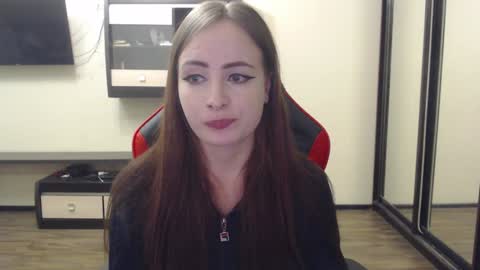 Laralianna online show from December 2024 06:41:02 PM