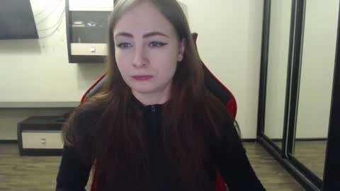 Laralianna online show from January 2025 10:33:02 AM