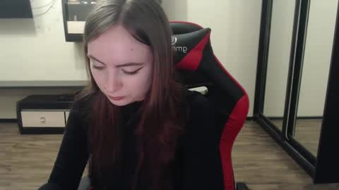 Laralianna online show from March 2025 02:13:01 PM