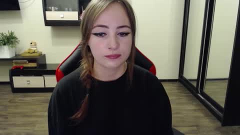 Laralianna online show from September 2025 03:50:02 AM