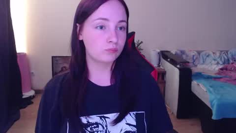 Laralianna online show from June 2026 05:07:01 PM