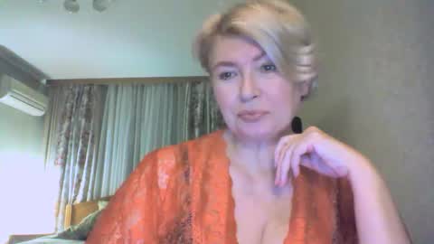 laramrs online show from October 2025 05:02:02 PM