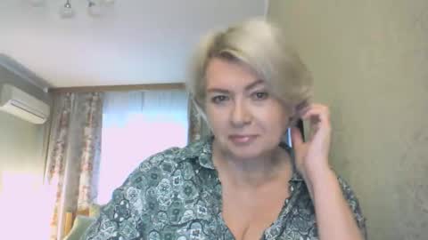 laramrs online show from November 2025 08:04:02 AM