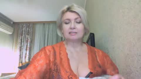 laramrs online show from November 2025 05:55:02 PM