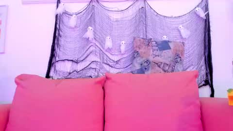 Lara Murphy online show from October 2025 10:53:02 PM