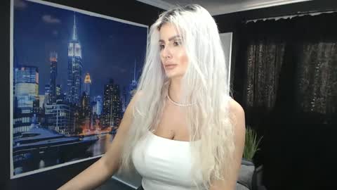 laras_moans online show from December 2024 12:06:01 PM