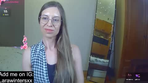 larawinters online show from February 2025 01:36:01 AM