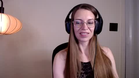 Snapshot of larawintersxxx chatting on July 2026 09:32:02 PM larawintersxxx online show from July 2026 09:32:02 PM