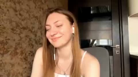 Snapshot of lareebuggie chatting on June 2026 12:37:01 PM Eva online show from June 2026 12:37:01 PM