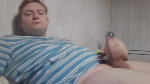 largebit17 online show from March 2026 06:08:01 PM