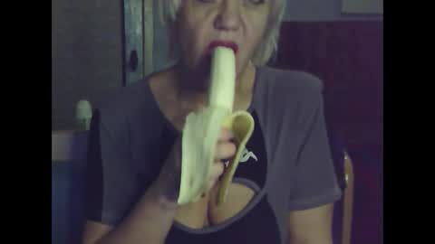 larisaq4ugo24 online show from February 2025 09:29:01 PM