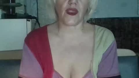 larisaq4ugo24 online show from November 2025 10:37:01 AM