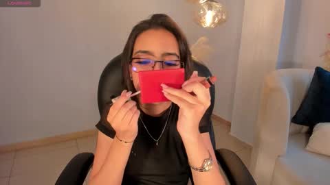 Larisa Smirnov online show from November 2025 04:45:02 AM