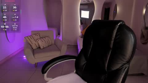 Larisa Smirnov online show from December 2025 04:07:01 AM