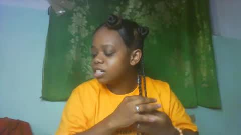Snapshot of larissa645771 chatting on February 2026 08:27:01 PM larissa645771 online show from February 2026 08:27:01 PM