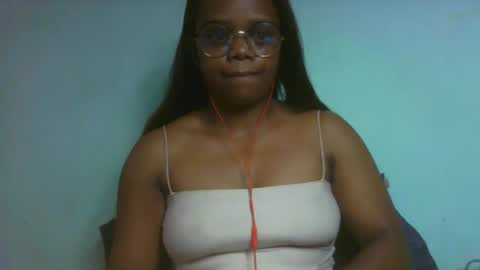 Snapshot of larissa645771 chatting on March 2026 06:04:01 PM larissa645771 online show from March 2026 06:04:01 PM
