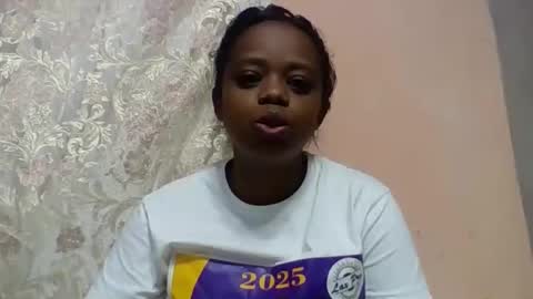 Snapshot of larissa645771 chatting on May 2026 07:39:02 AM larissa645771 online show from May 2026 07:39:02 AM