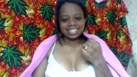 Snapshot of larissa645771 chatting on June 2026 05:28:01 AM larissa645771 online show from June 2026 05:28:01 AM