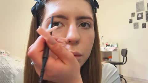 Mila online show from May 2026 03:20:02 PM